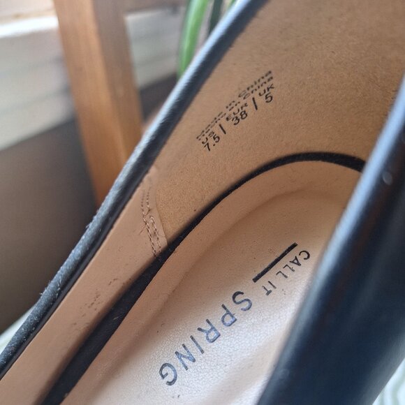 Black High Heel Pumps - Picture 5 of 7